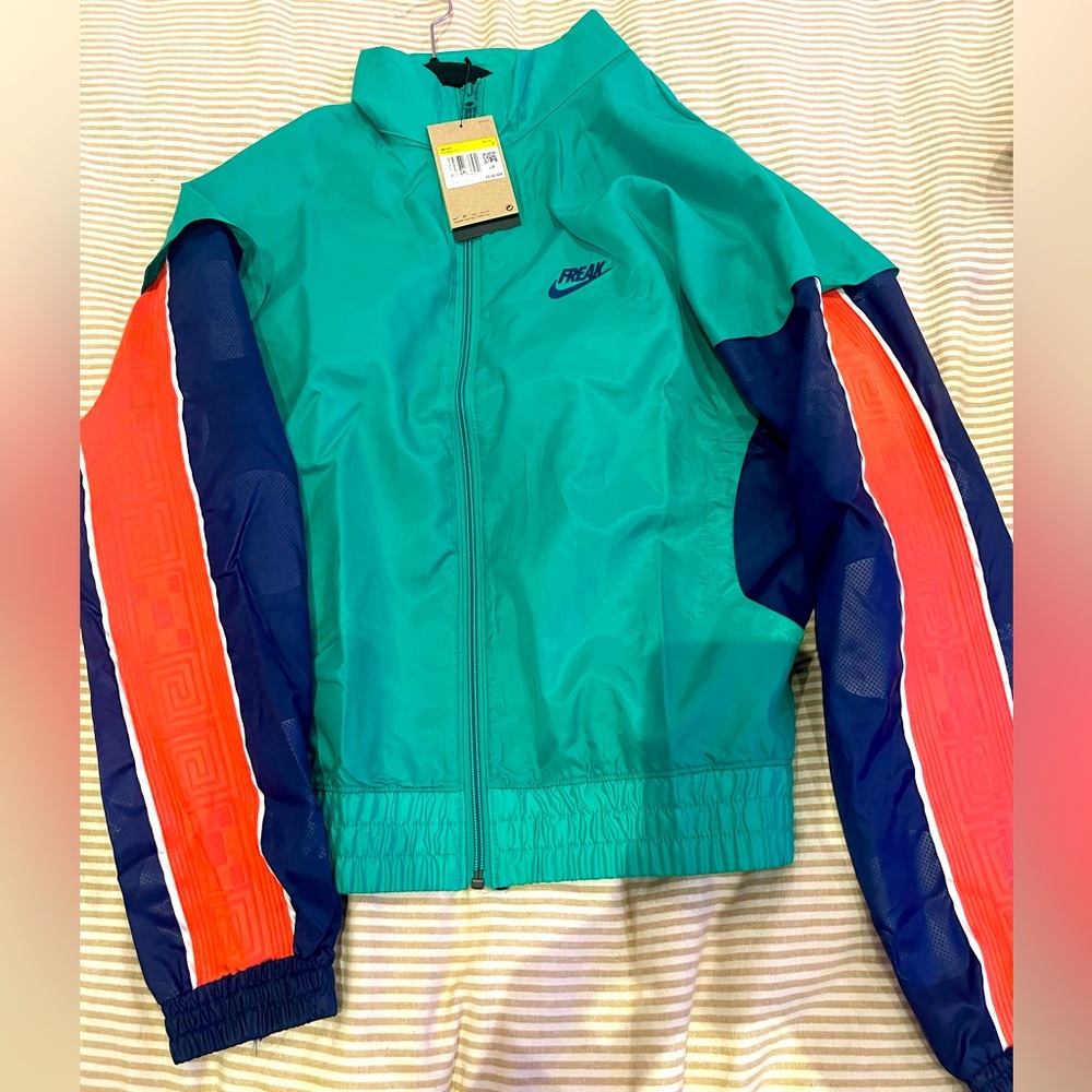 Limited edition Nike WindBreaker NWT and never been worn!